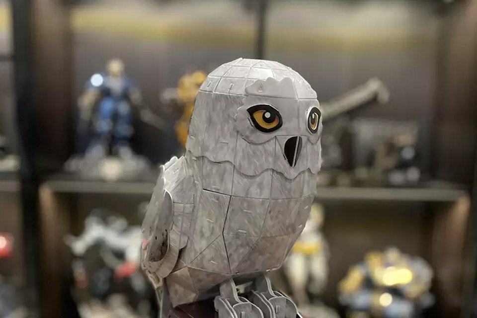 A Harry Potter Hedwig 3D puzzle.